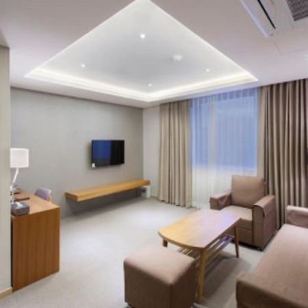Dong Gyeong Hotel Tongyeong Exterior foto