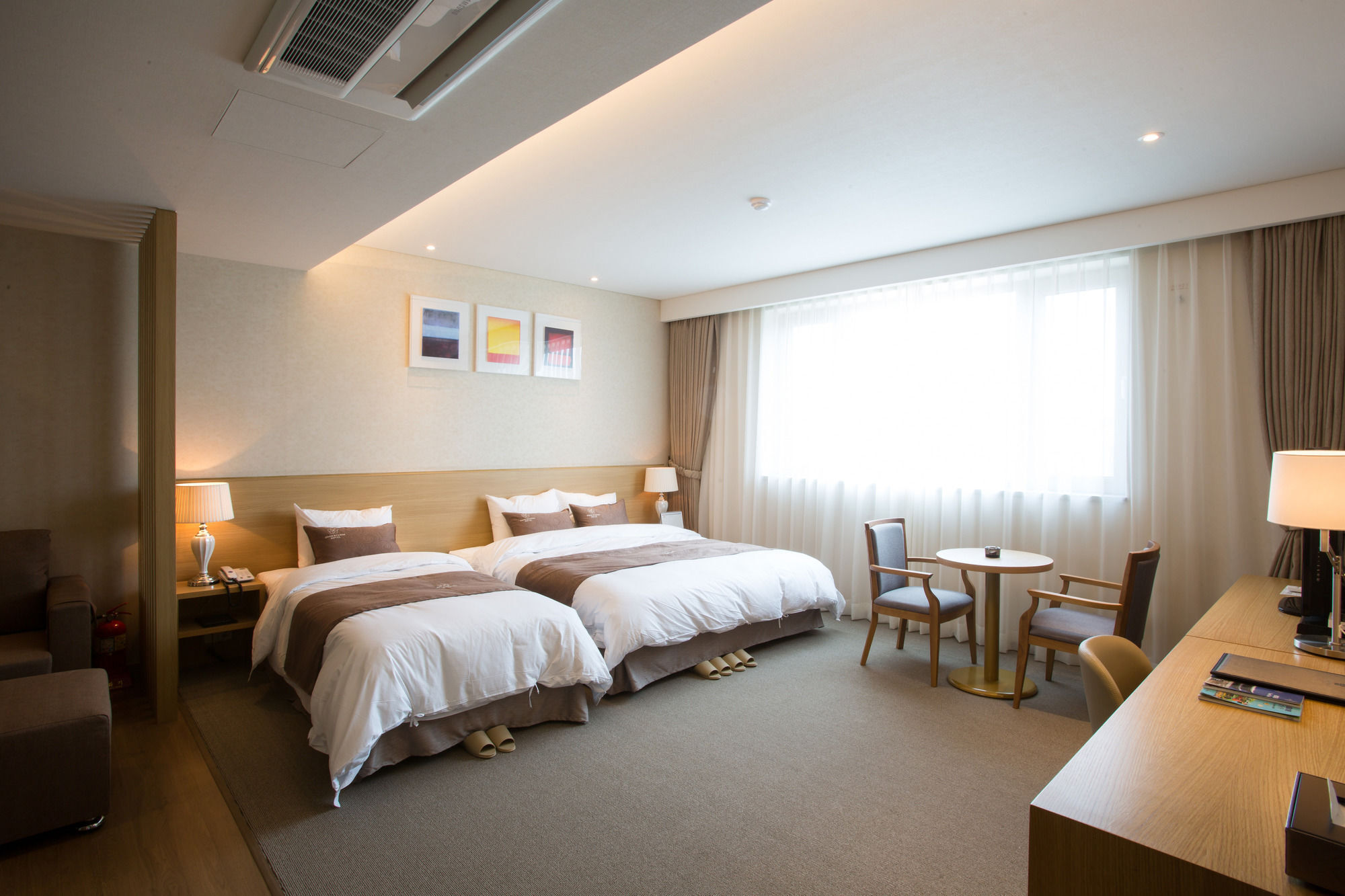 Dong Gyeong Hotel Tongyeong Exterior foto
