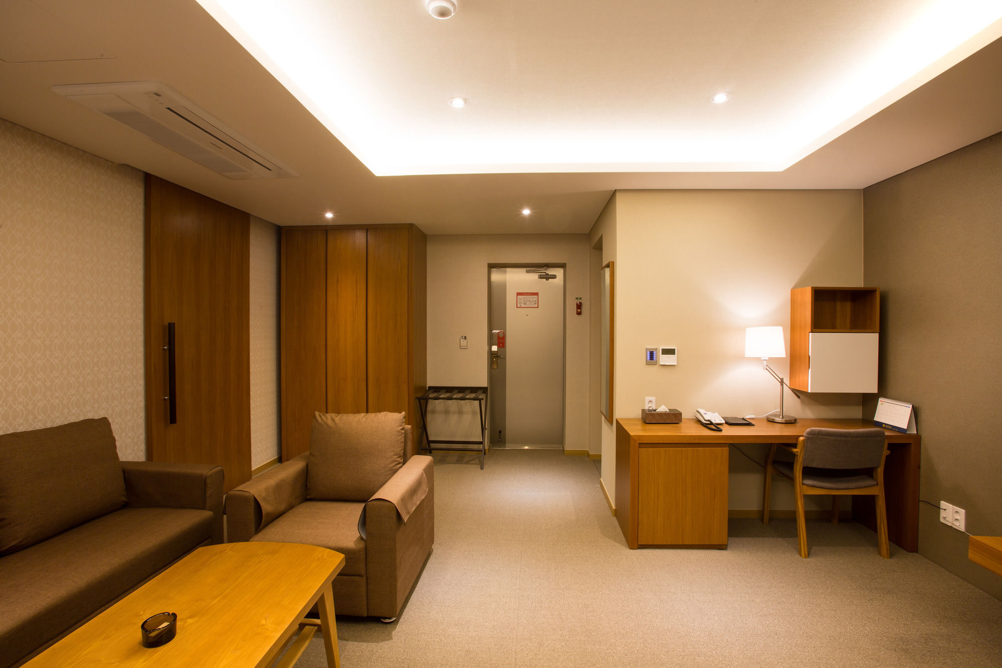 Dong Gyeong Hotel Tongyeong Exterior foto